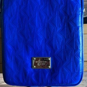 NEW-MICHAEL KORS ELECTRONICS BLUE MK LOGO LEATHER+GOLD HARDWARE IPAD CASE/COVER